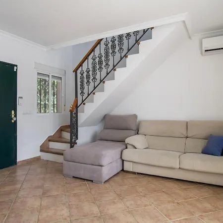 Holiday home Independiete Con Piscina