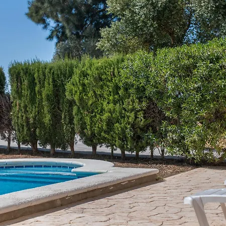 Independiete Con Piscina Holiday home *