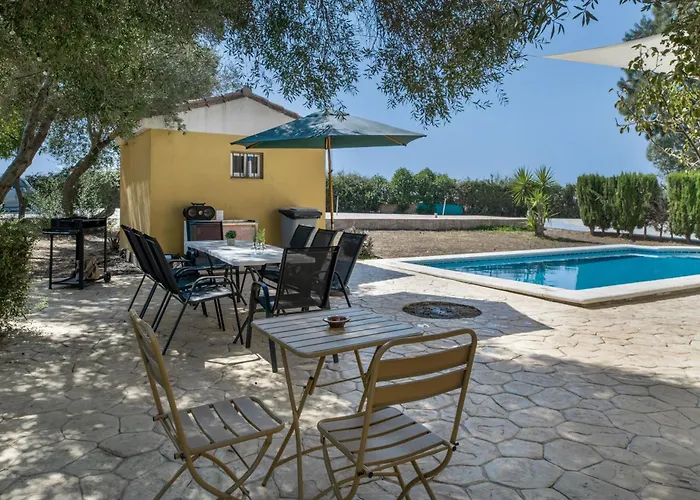 Prázdninový dům Independiete Con Piscina *