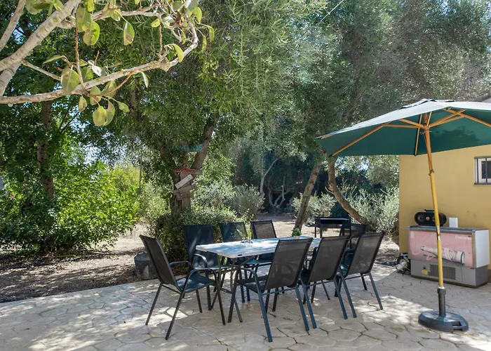 Independiete Con Piscina קדיז